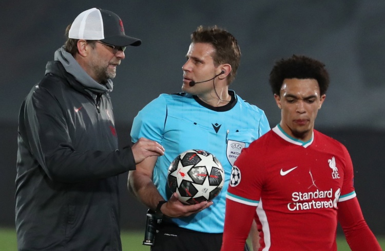 篮球CBA球队阵容优化策略