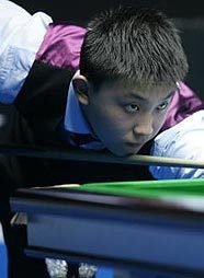 记者：泰山不会放弃成绩搞年轻化，韩鹏明年是否执教还没定