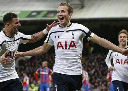 怀着希望看 怀着希望看