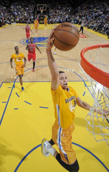 对球员极强 对球员极强