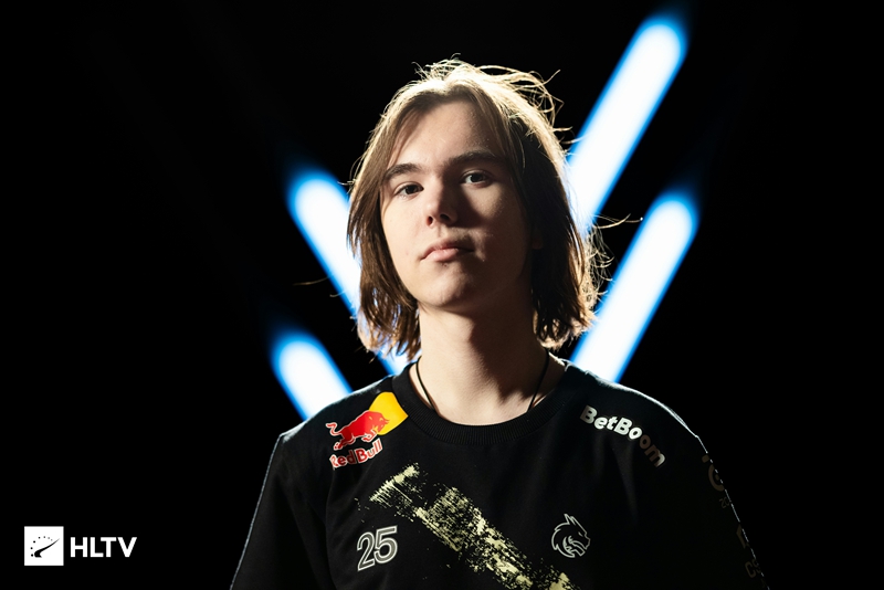 焦于更为深 焦于更为深